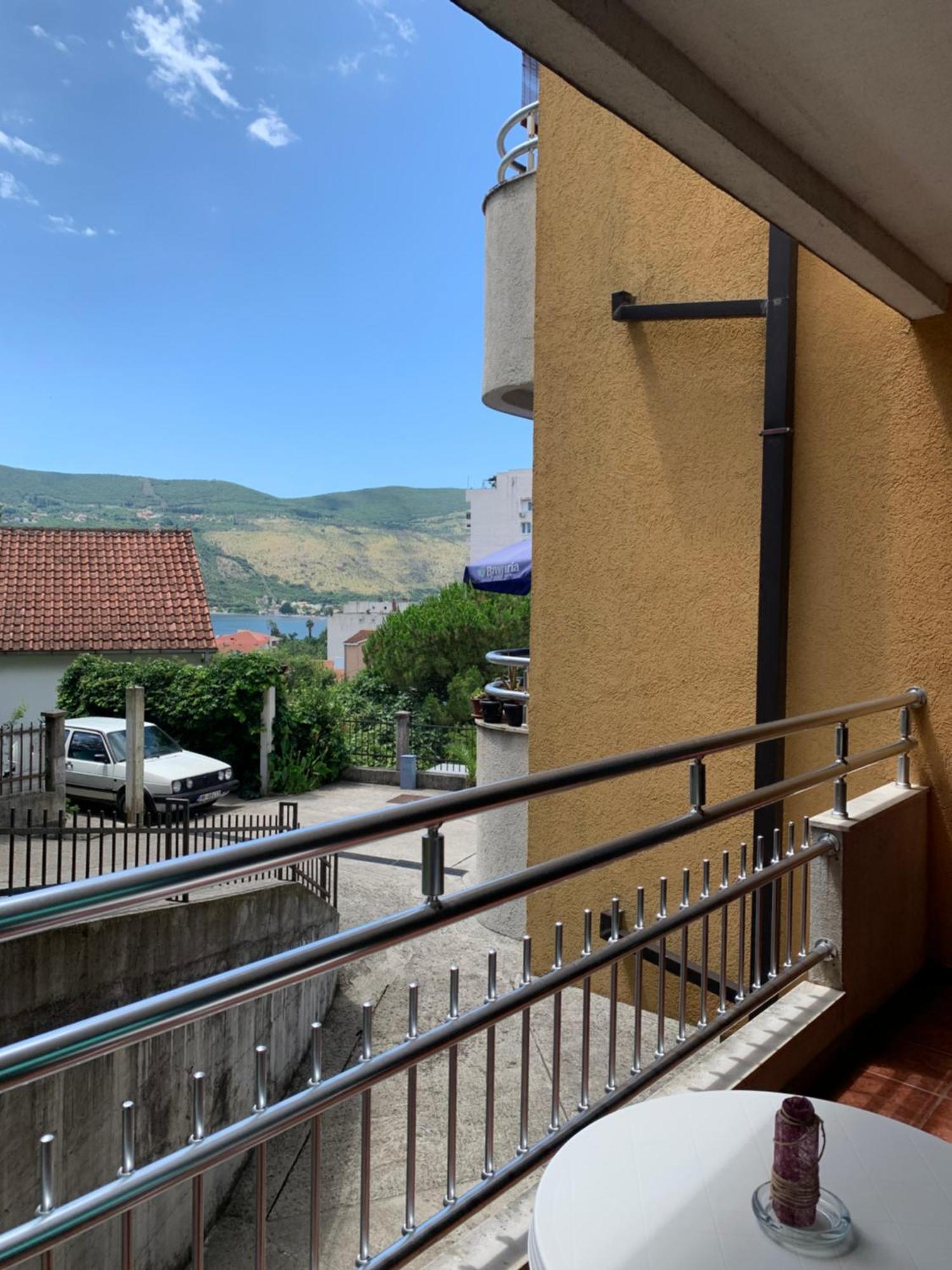 Walk To Beach From Topla Apartment Herceg Novi Exterior photo